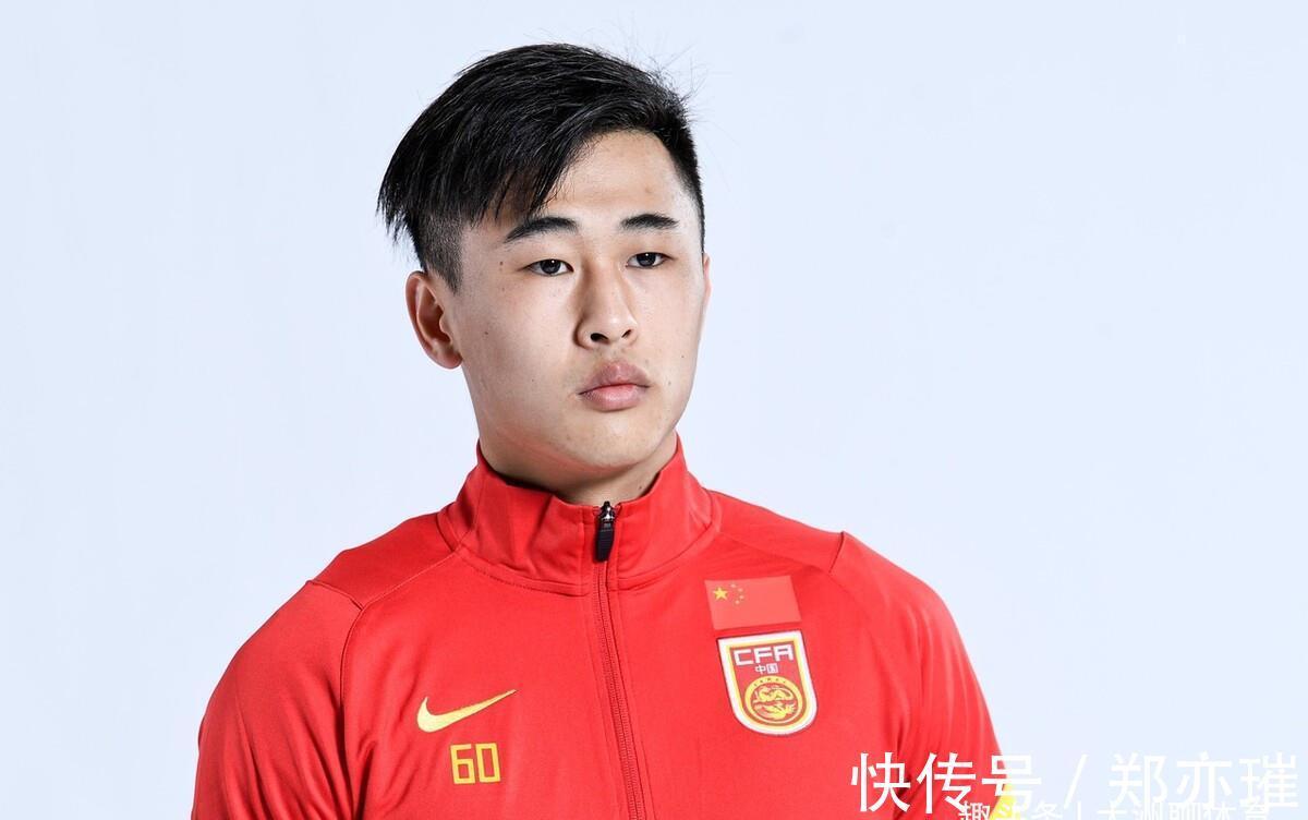 中国女足|新晋国足球员有争议表态,球迷吐槽声多多!李霄鹏教练压力大了