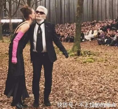 老佛爷|香奈儿为布置森林大秀,不惜“砍百年大树”,也就老佛爷敢这么做