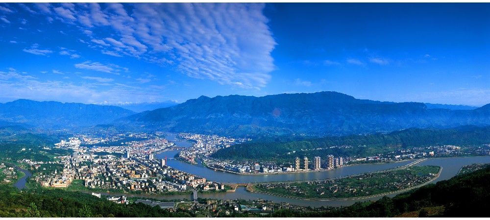 钵钵鸡,花洋芋……琳琅满目的美食早已让2022雅安城市探访团胃口大开