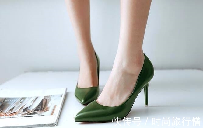 绑带|穿高跟鞋的女人,真的比平底鞋有魅力