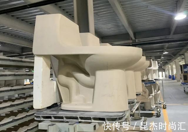 盖板|马桶店销售：买马桶，别听商家“自卖自夸”，认准这几个方面就够