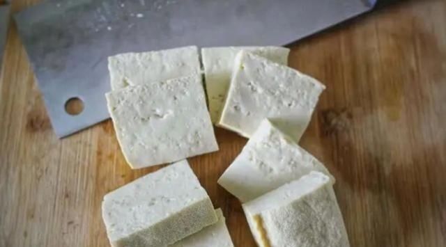 豆腐片|自制酱香豆腐,做法简单,热吃两吃都美味,每次做成吃个“精光”