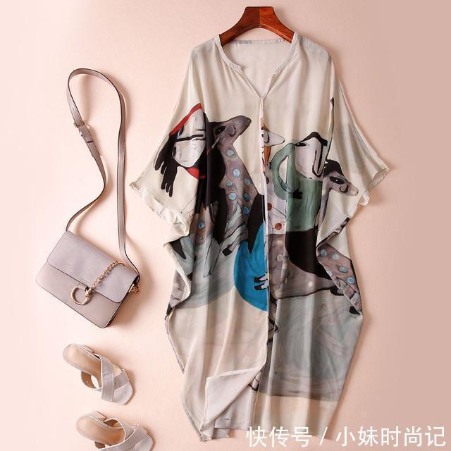 瘦真丝|深色系的连衣裙,女人尊贵文艺的腔调又很倾城