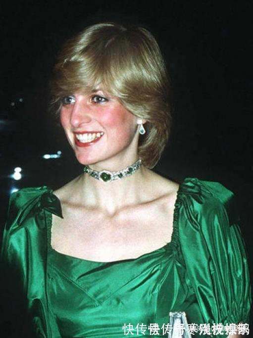 珠宝@戴安娜生前的经典项链,被卡米拉改成胸针,却戴一次被人骂一次