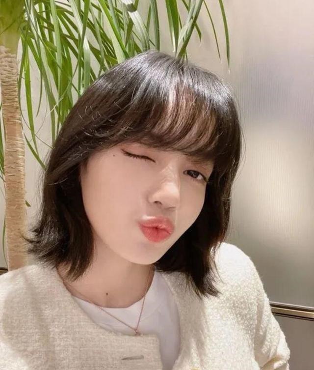 波波 2021人气波波头发型盘点,短发女生一定要尝试下!