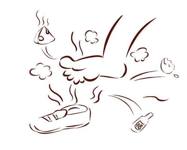 身体不好低头看脚，腿脚出现5个异常，暗示身体出问题了