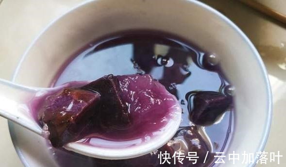 紫薯银耳汤|冬天防寒保暖最重要,多给家人煮这汤,清肠减脂,美容养颜显气色!