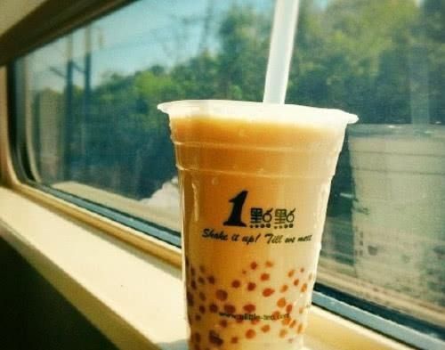追捧|公认“最受追捧”的4款奶茶,一点点落榜,图三只有00后才喝