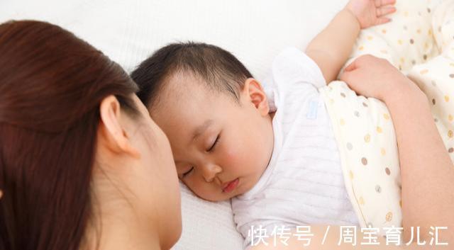 右侧位|为什么新生儿老是吐奶,睡觉不扎实?了解原因和预防方法,不焦虑