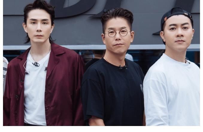 綜藝《披荊斬棘的哥哥》，前六分去一隊時，他們自己就不怎么自在