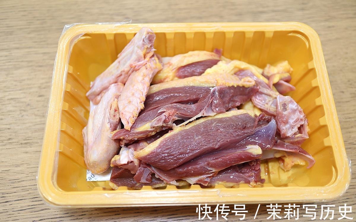 入味|浓香入味的土豆焖鸭，口感一点儿不输黄焖鸡，低脂少油更省事
