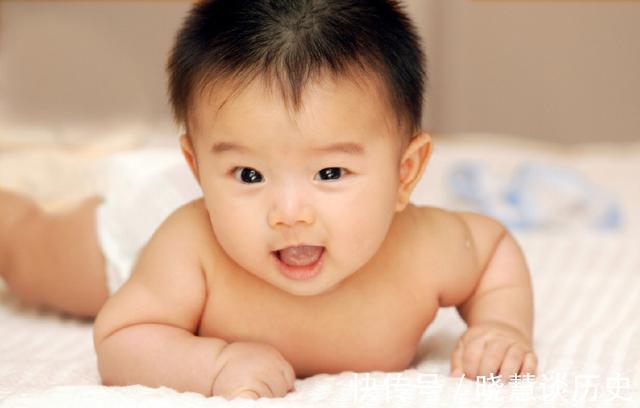 大动作|新生宝宝“爆发式”成长，1岁以内各项发育指标，你家娃达标了吗