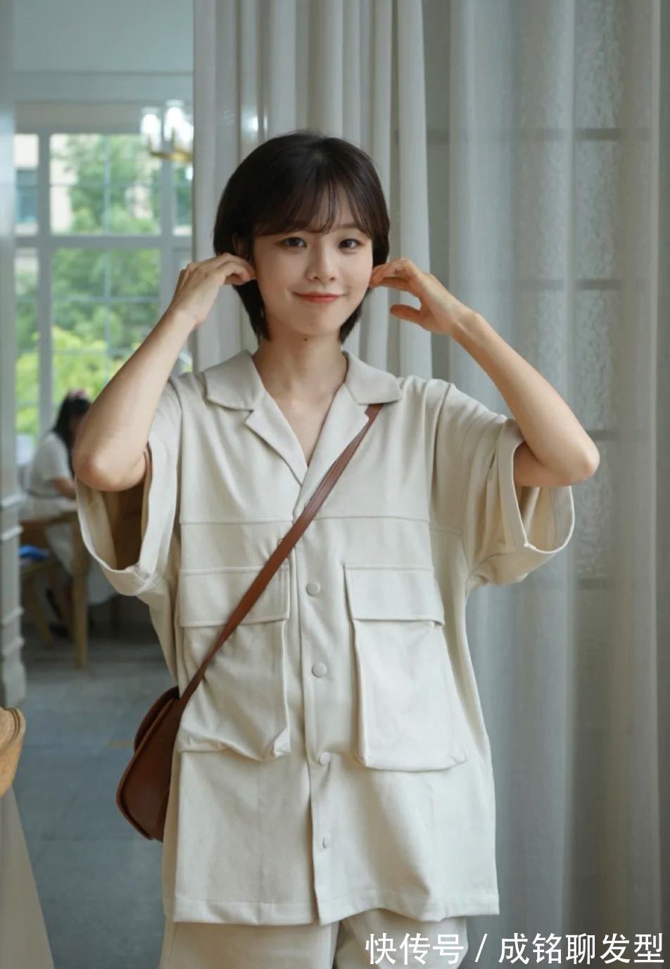 纯色裙|清爽又时尚的“解暑”穿搭,轻盈舒适又优雅,减龄百搭又显身材