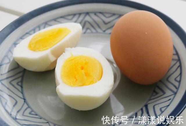 纯牛奶|张文宏建议多喝水,多食用这两种食物,就是最好的预防