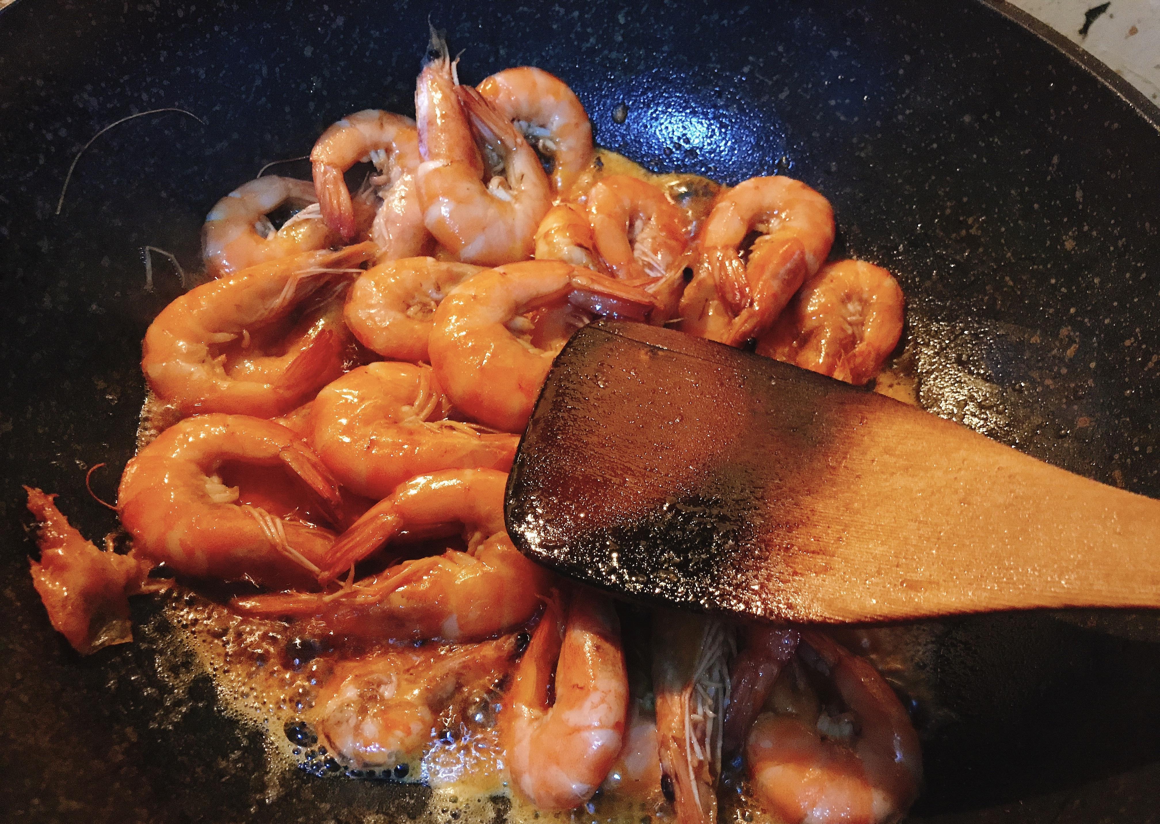 虾油|热天此菜真抢手,鲜美又补钙,好吃还不长肉,全家都爱吃