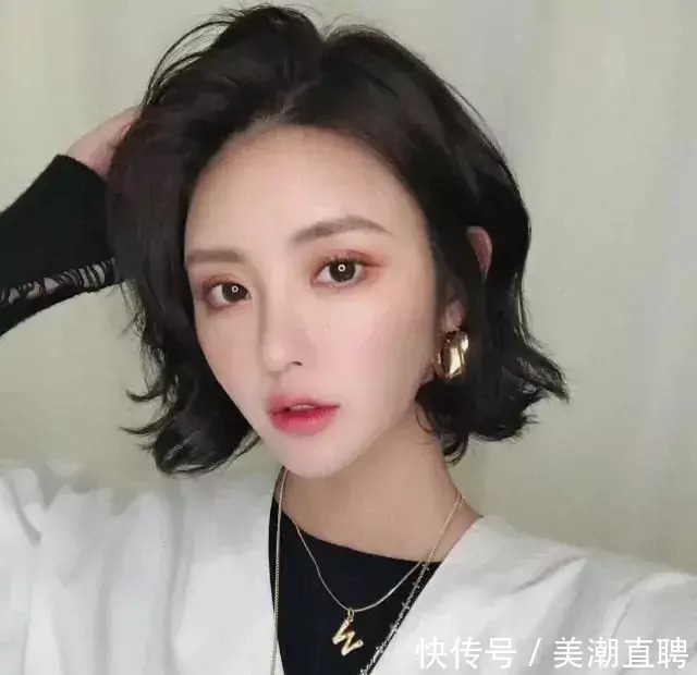 搭配|5款韩式女生短发搭配,俊朗帅气,中性风十足