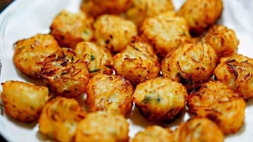  酥里嫩|炸萝卜丸子，用淀粉用面粉都不对，这样做外酥里嫩，鲜香味美