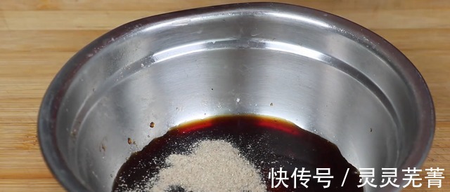 白糖|才知道去鱼鳞不要用刀,加一个塑料袋,又快又干净,这方法太棒了!