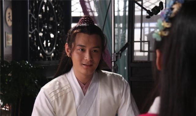 金庸@冒充金庸古龙的2本武侠小说,知道是假的,回忆起来还是很开心