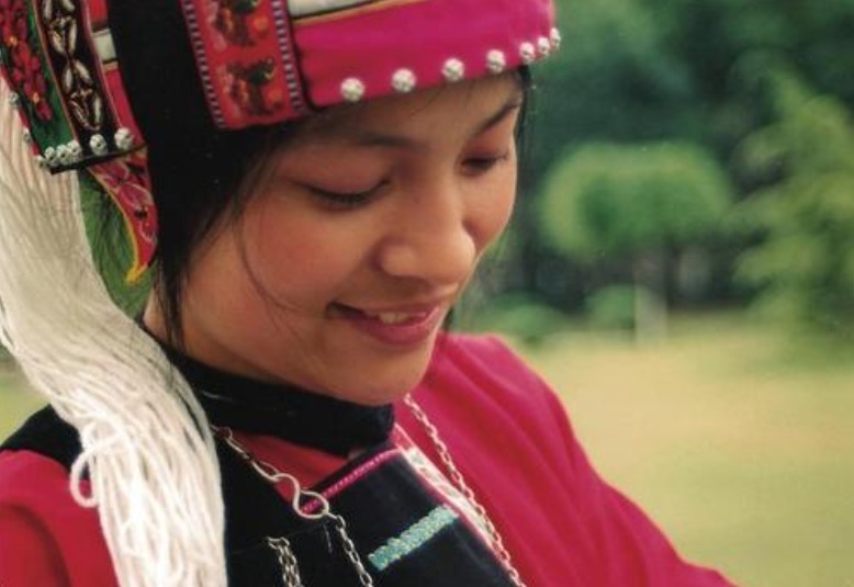 在诗人顾城杀妻案中,妻子谢烨犯下一致命错误,葬送自己的人生