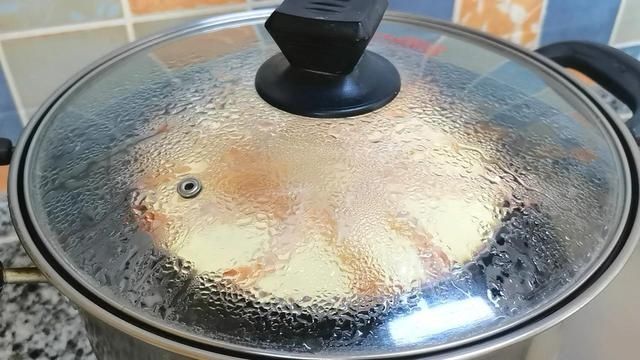 老少|虾仁豆腐蒸鸡蛋，再配上西红柿酱，好吃又营养，老少都爱的下饭菜