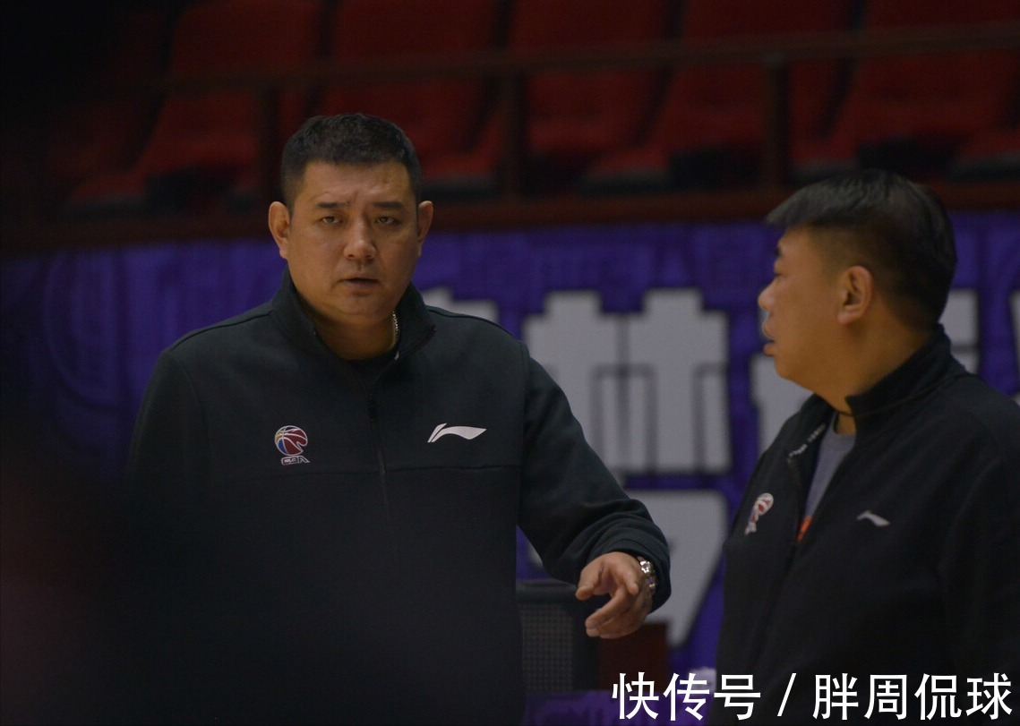 惨败|徐长锁27分惨败浙江,山东男篮调整教练组,两位功勋教头抵达长春
