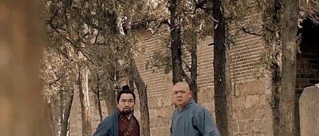 张太公@武松师傅警告武松千万要躲着两个人,武松不听劝告,结果受到教训