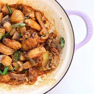 珐琅|谁说小白不能做硬菜？可乐芋头炖鸡，零难度超下饭