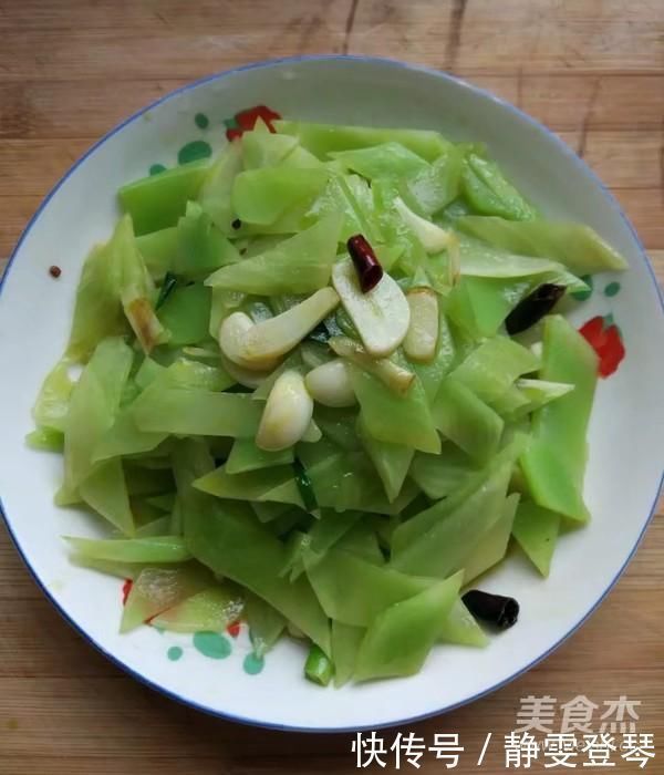 便秘最怕这个菜，3元一斤，2块钱能炒一大盘，常