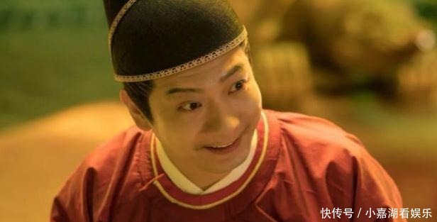 目不识丁的太监,是如何宣读圣旨?添加拼音