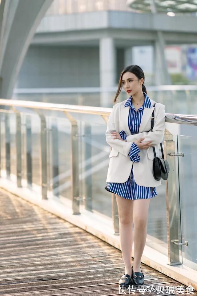 时髦 快扔掉高跟鞋!今夏“凉鞋 + 云朵裤”火了,好看又时髦