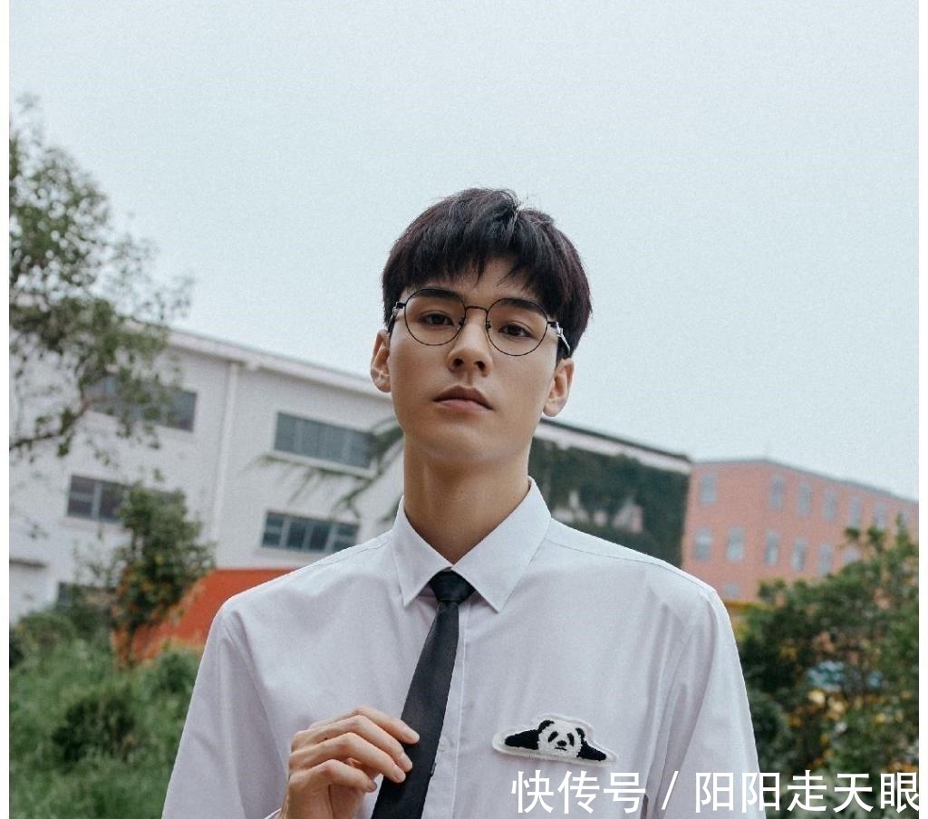 感情關系|《中餐廳》定檔,黃曉明隔空喊話baby,感情關系超甜蜜