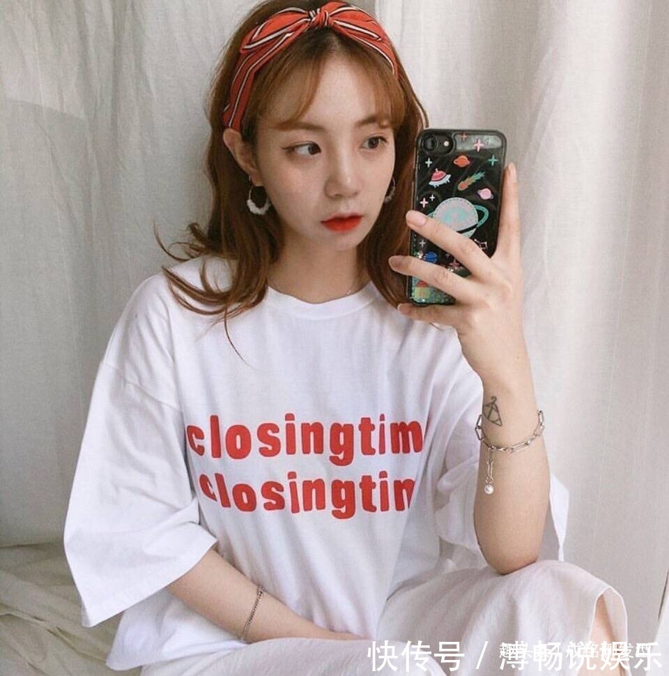 发型|初秋小香风穿搭,配洋气的时髦发型,小女生秒变大女神