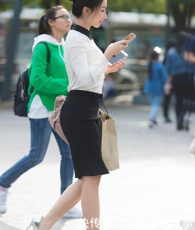 值得|女性穿着通勤风气质半身裙,既优雅又舒适,值得借鉴