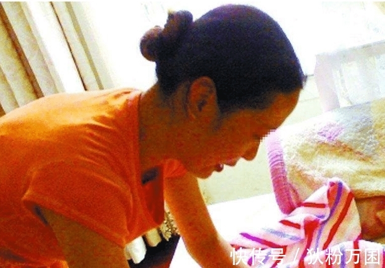 监控|女儿总粘着保姆,家人疑惑不解,查看家里监控,果断给保姆涨工资