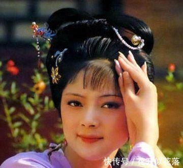 红楼梦#喝花酒,贾宝玉作诗唱曲,薛蟠只会说“女儿乐,一根棍子往里戳”