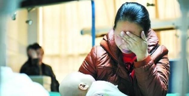 低俗|3岁男童最后没有抢救过来,这种低俗的逗娃方式,家长一定要禁止