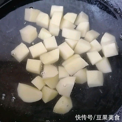 大厨教你做#精致一人食#土豆焖鸭,学会不用下馆子