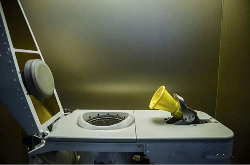 马桶 价值2300万美元的马桶,比等量黄金都贵:国际空间站的太空马桶