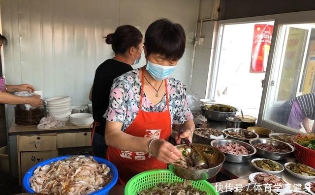  成都双流这家农家馆子一菜当先，引来八方食客，想知道是哪道菜吗