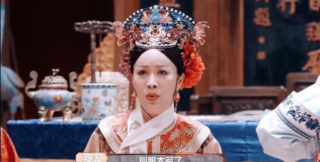 那英脚踢杨紫,称杨紫是假单纯、心眼多,杨紫看到那英眼神都害怕