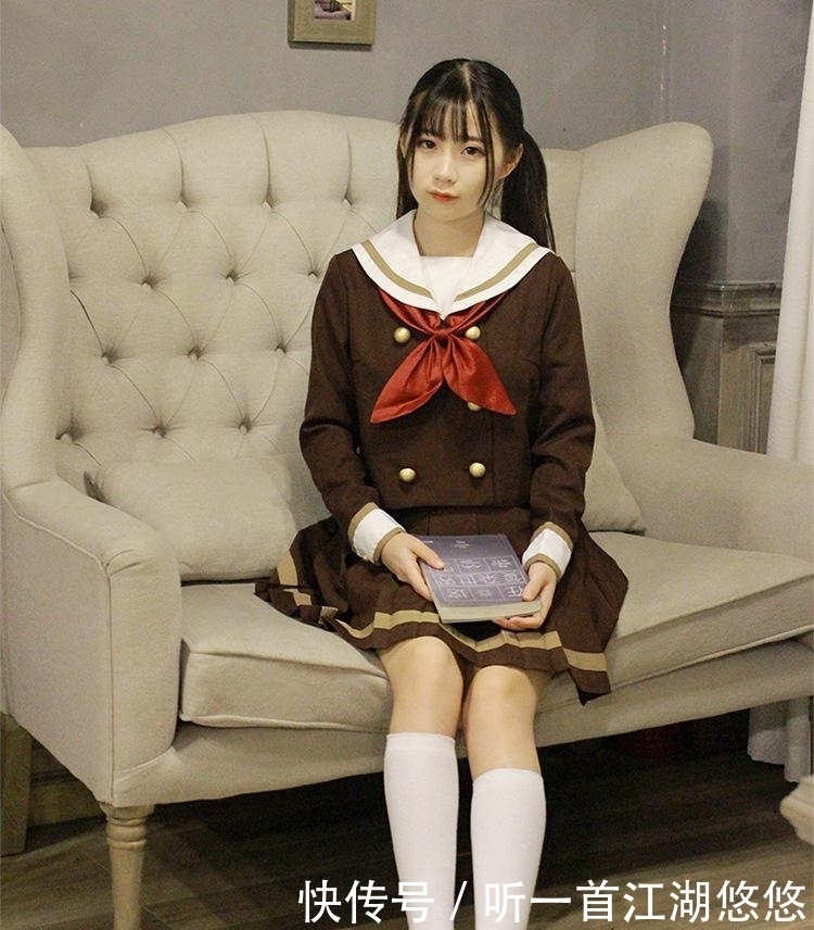 穿着|日本女孩为啥都穿“水手服”？小小衣服中，包含着日本巨大的野心