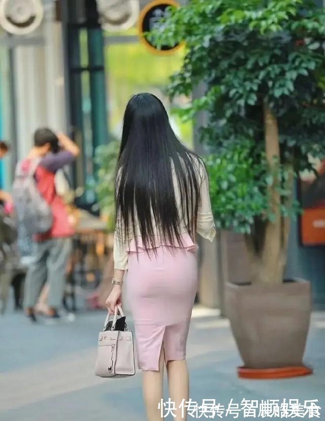 姑娘|连衣裙穿搭也可以酷酷哒,瞬间提高美丽气质,时尚圈中不败的神话