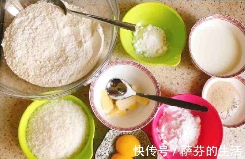 椰蓉|早上要吃它,热乎乎,香喷喷,比馒头花卷香,比包子简单