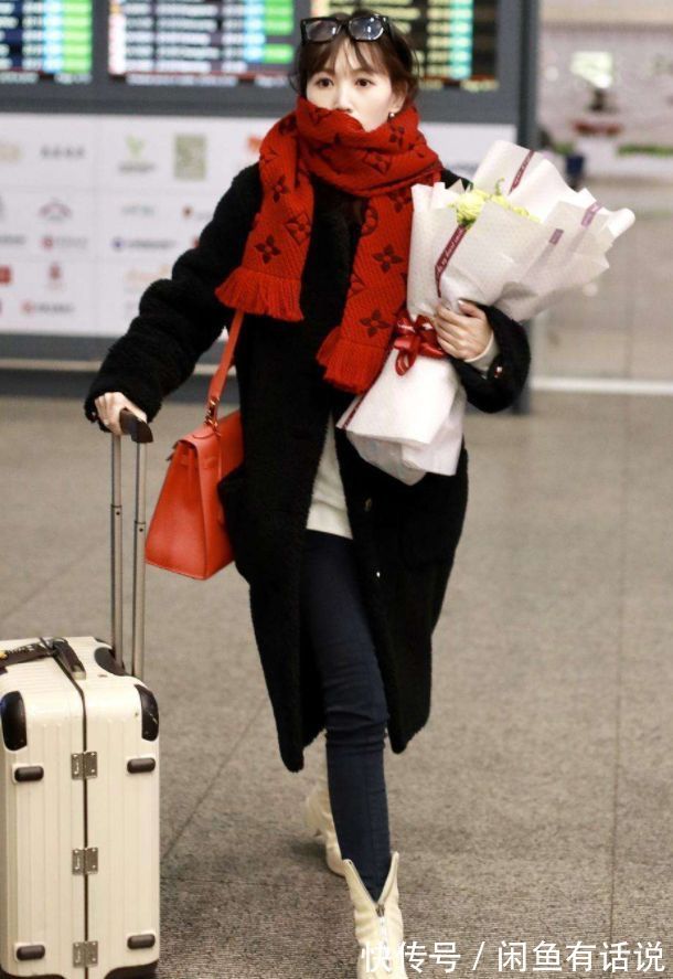 穿衣搭配|40岁女人想把“红色”穿惊艳?记住4个搭配技巧,轻轻松松美出圈