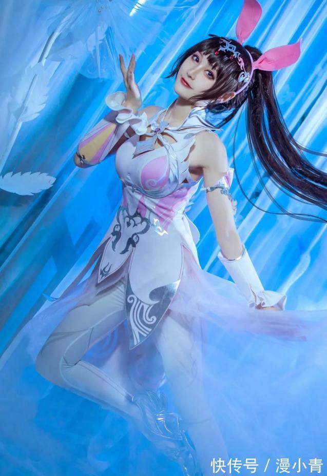 身材|《斗罗》美女COS小舞,颜值超标,身材傲人,粉丝:心动的感觉