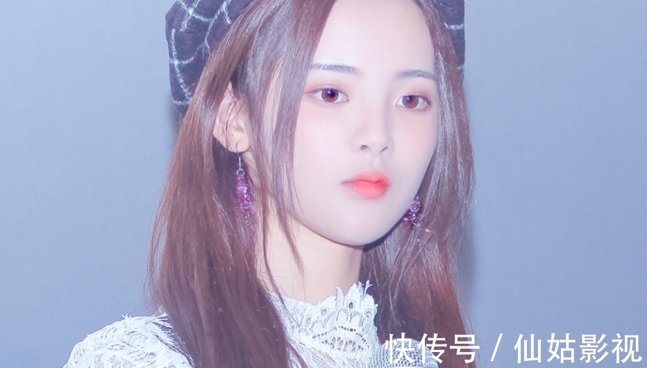 发言|杨超越草根的出生，没有包袱，不喂毒鸡汤，不被尘世裹挟