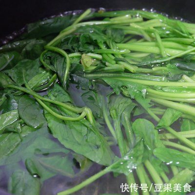 菠菜蛋糕做的对，脆嫩满足又美味