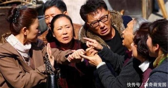 宝妈|“你剁肉吵醒我孙子了!”熊家长上门质问,宝妈霸气回怼很解气