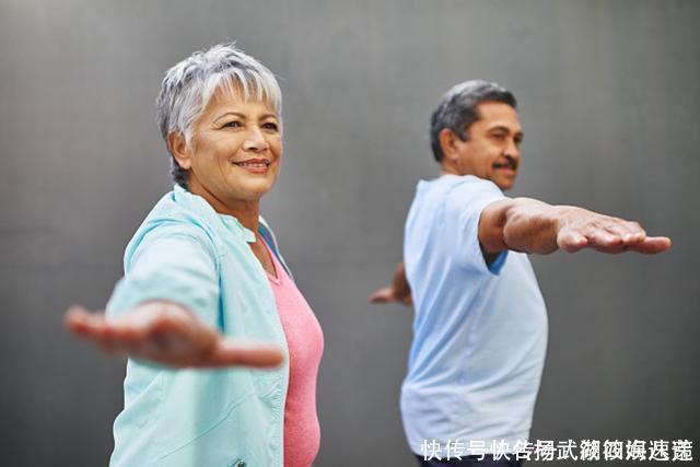 生活习惯|寿命长的人，晚上有4种饭不吃，3件事不做，看看你能做到么